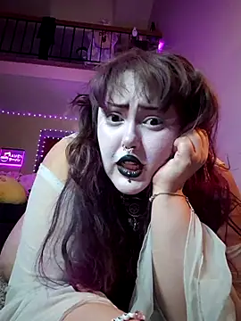 Snapshot of Cutegothcrybabyx chatting on 09.21.25 Cutegothcrybabyx online show from 09.21.25