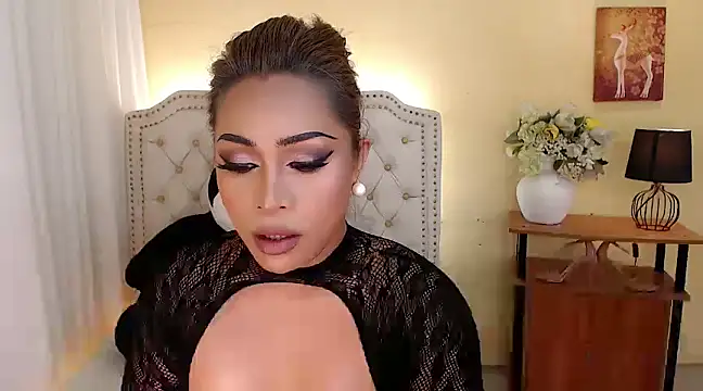 DreamLADYBOY online show from 01.11.25