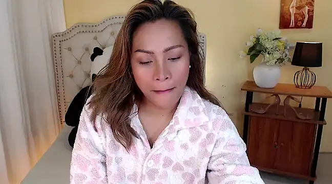 DreamLADYBOY online show from 02.21.25