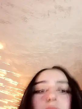 IvonneT online show from 12.02.24