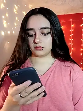 IvonneT online show from 12.04.24