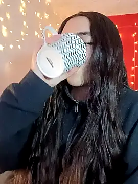 IvonneT online show from 12.11.24