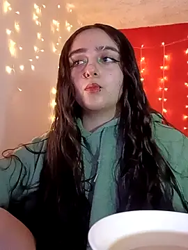 IvonneT online show from 01.10.25