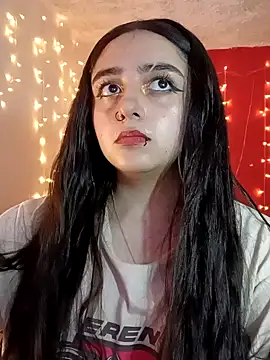 IvonneT online show from 01.11.25