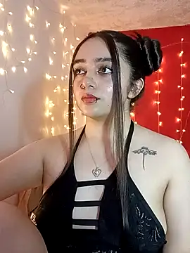 IvonneT online show from 02.02.25