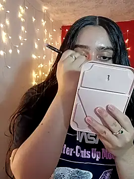 IvonneT online show from 02.07.25