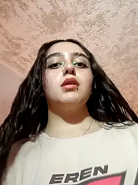 IvonneT online show from 02.09.25