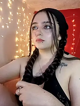 IvonneT online show from 02.21.25