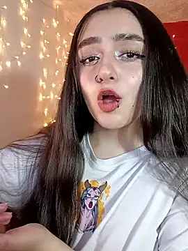 IvonneT online show from 03.09.25