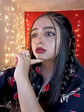 IvonneT online show from 03.16.25