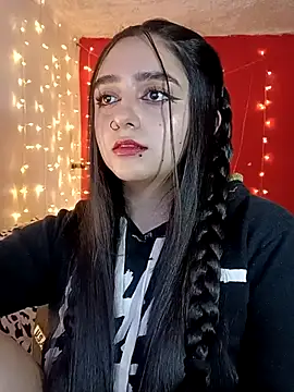 IvonneT online show from 03.16.25