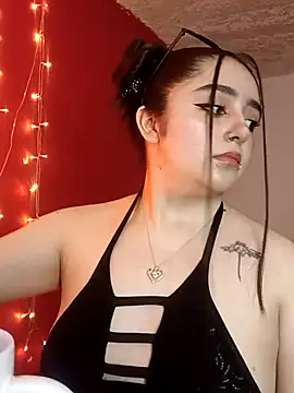 IvonneT online show from 09.21.25