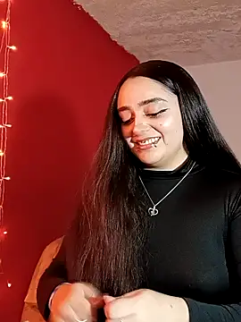 IvonneT online show from 09.28.25