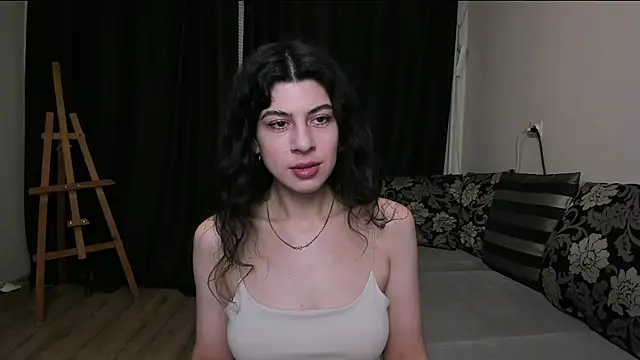 Snapshot of MolagAnna chatting on 06.18.26 MolagAnna online show from 06.18.26