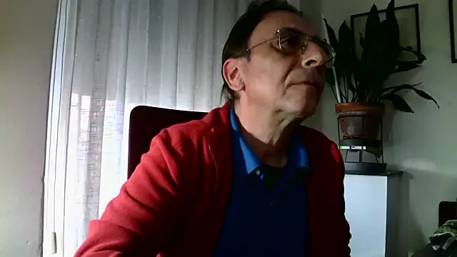 Snapshot of HETEREOMAN chatting on 11.09.25 HETEREOMAN online show from 11.09.25