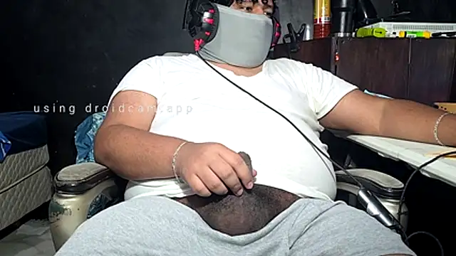 Snapshot of mikfgh50 chatting on 11.23.25 mikfgh50 online show from 11.23.25