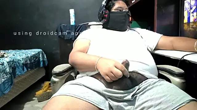 Snapshot of mikfgh50 chatting on 12.14.25 mikfgh50 online show from 12.14.25