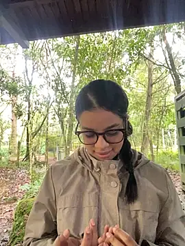 Snapshot of trianawhite chatting on 02.03.26 trianawhite online show from 02.03.26