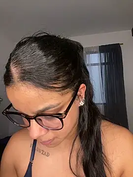 Snapshot of trianawhite chatting on 02.05.26 trianawhite online show from 02.05.26