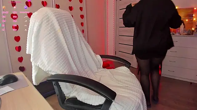 Snapshot of Ophelia_mm chatting on 02.16.26 Ophelia mm online show from 02.16.26