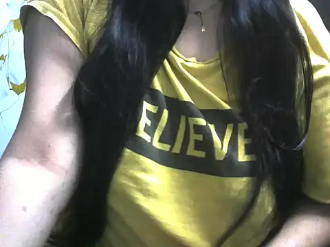 Snapshot of Bold-Radhika chatting on 12.17.25 Bold-Radhika online show from 12.17.25