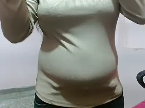 LovingPihu online show from 03.06.25