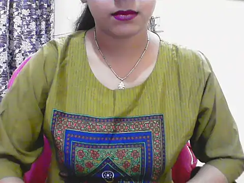 Snapshot of LovingPihu chatting on 05.05.26 LovingPihu online show from 05.05.26