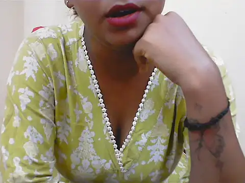 Snapshot of LovingPihu chatting on 07.15.26 LovingPihu online show from 07.15.26
