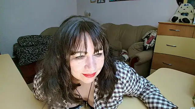 Lucretia Goldi  online show from 03.08.26