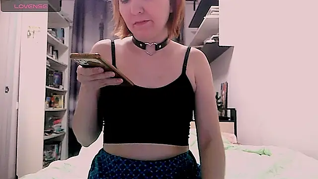 Snapshot of BrattyFoxyGirl chatting on 01.24.25 BrattyFoxyGirl online show from 01.24.25