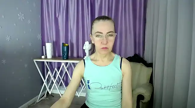 queen a n i online show from 02.28.25