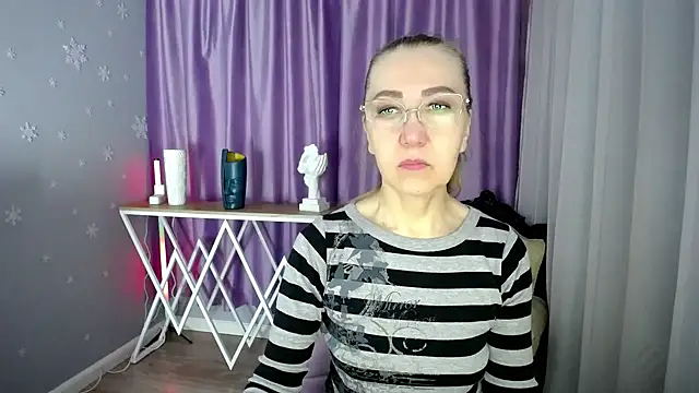 queen a n i online show from 03.05.25