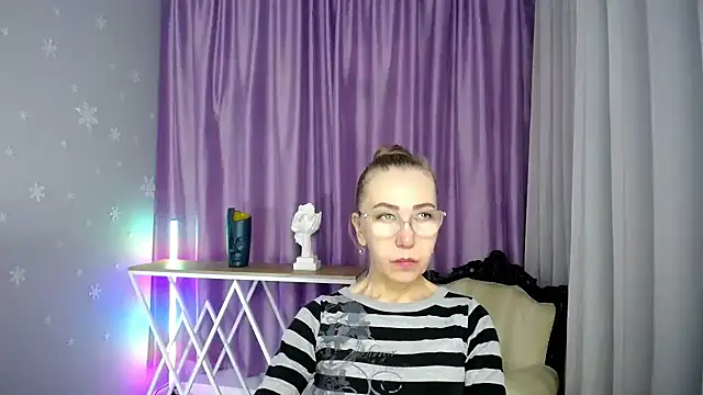 queen a n i online show from 09.11.25