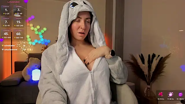 Snapshot of victorias_world chatting on 11.27.25 victorias world online show from 11.27.25