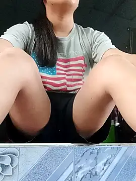 Snapshot of NannyNannybabe chatting on 12.14.24 NannyNannybabe online show from 12.14.24