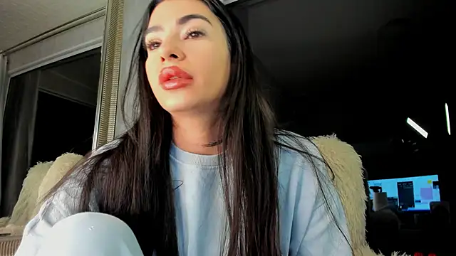 Naila18 online show from 01.13.26