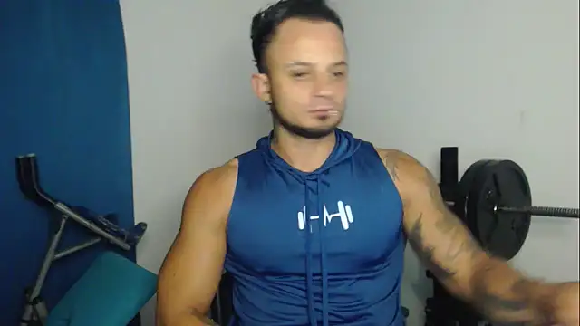 Snapshot of JacobJamess chatting on 11.18.25 JacobJamess online show from 11.18.25
