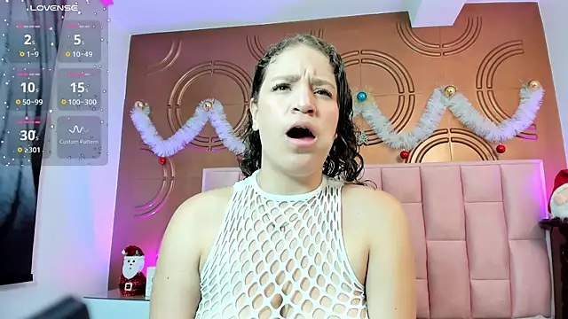 Snapshot of valeriaa19 chatting on 12.04.24 valeriaa19 online show from 12.04.24