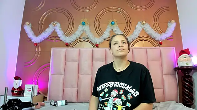 Snapshot of valeriaa19 chatting on 12.22.24 valeriaa19 online show from 12.22.24