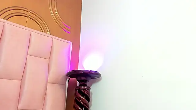 Snapshot of valeriaa19 chatting on 03.21.25 valeriaa19 online show from 03.21.25