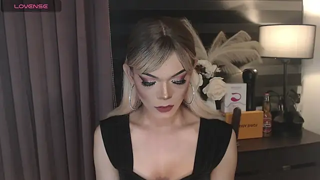 Snapshot of HugecockAlexa chatting on 09.15.25 HugecockAlexa online show from 09.15.25