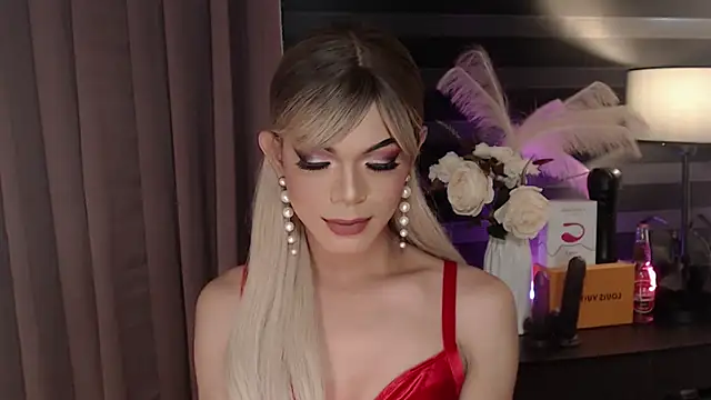 Snapshot of HugecockAlexa chatting on 09.16.25 HugecockAlexa online show from 09.16.25