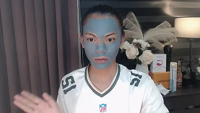 Snapshot of HugecockAlexa chatting on 09.18.25 HugecockAlexa online show from 09.18.25