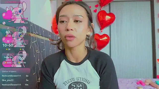 Snapshot of Mia_Tin chatting on 02.16.25 Mia Tin online show from 02.16.25