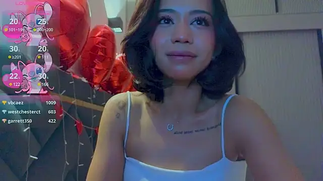 Snapshot of Mia_Tin chatting on 02.21.25 Mia Tin online show from 02.21.25