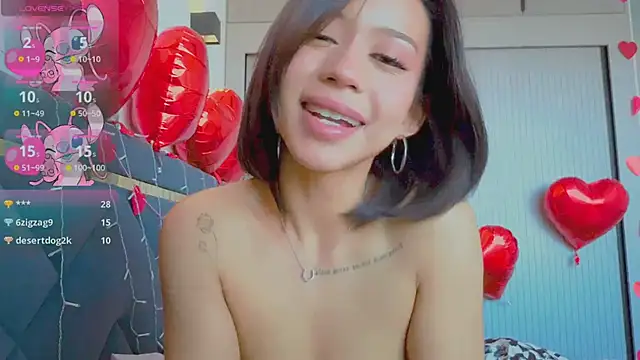 Snapshot of Mia_Tin chatting on 02.21.25 Mia Tin online show from 02.21.25