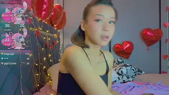 Snapshot of Mia_Tin chatting on 02.21.25 Mia Tin online show from 02.21.25