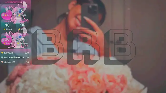 Snapshot of Mia_Tin chatting on 03.14.25 Mia Tin online show from 03.14.25