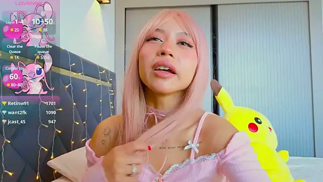 Snapshot of Mia_Tin chatting on 03.16.25 Mia Tin online show from 03.16.25