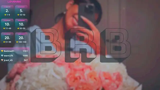 Snapshot of Mia_Tin chatting on 03.17.25 Mia Tin online show from 03.17.25